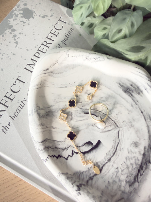 Cloud Form Tray
